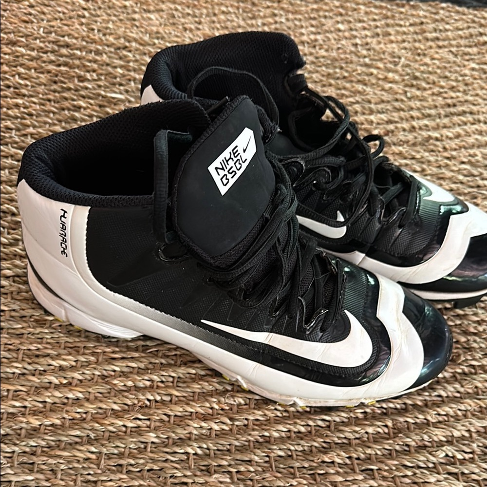 Nike Black and White Sneakers High-Top football cleats